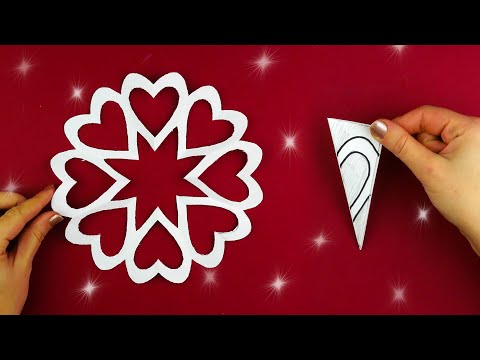 Как легко и быстро сделать снежинку с сердцами из бумаги [Новогодние поделки]