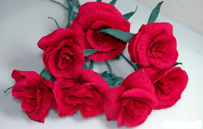 Розы из гофрированной бумаги своими руками, мастер-класс с фото