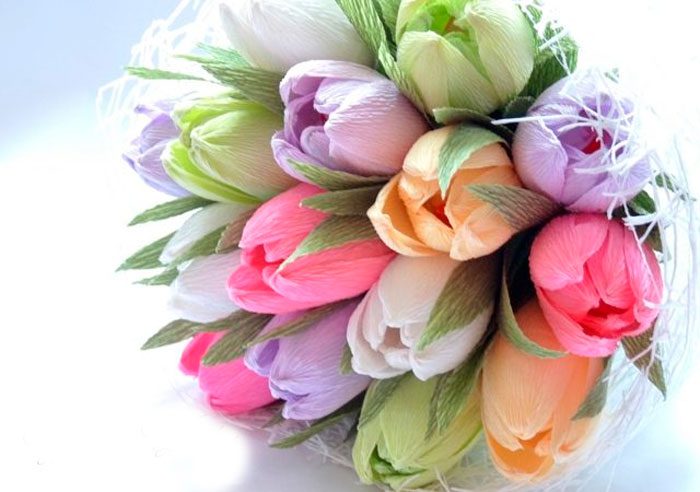 Букет тюльпанов из гофрированной бумаги для любимой мамочки.