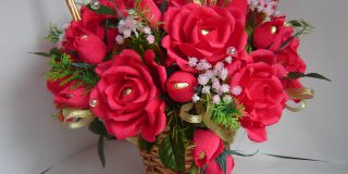 Розы из гофрированной бумаги